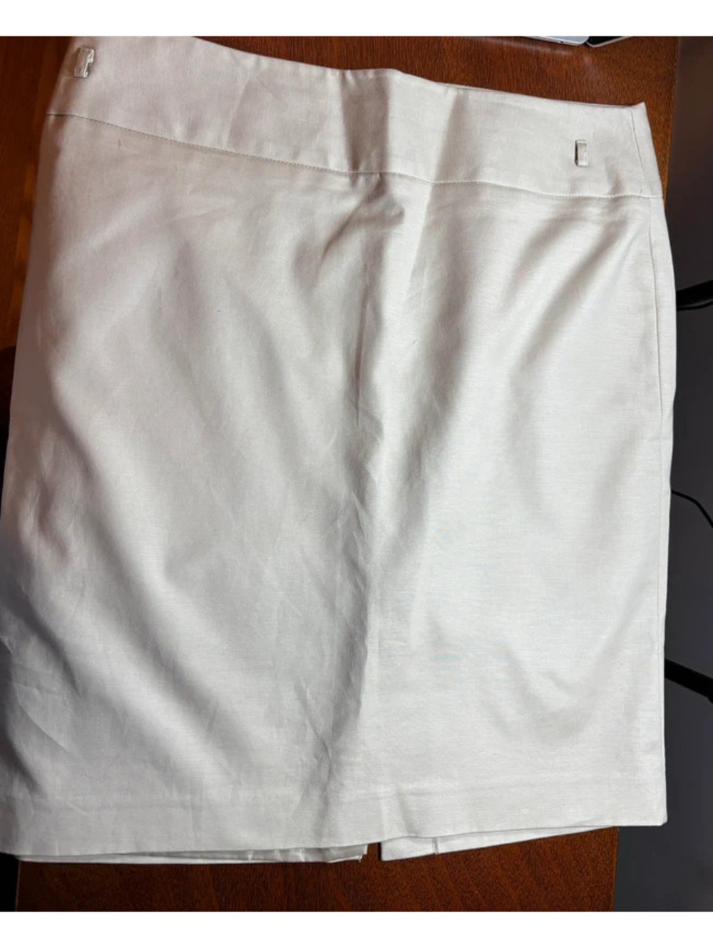 Liz Claiborne tan skirt, women’s size 14 NWOT (152)
